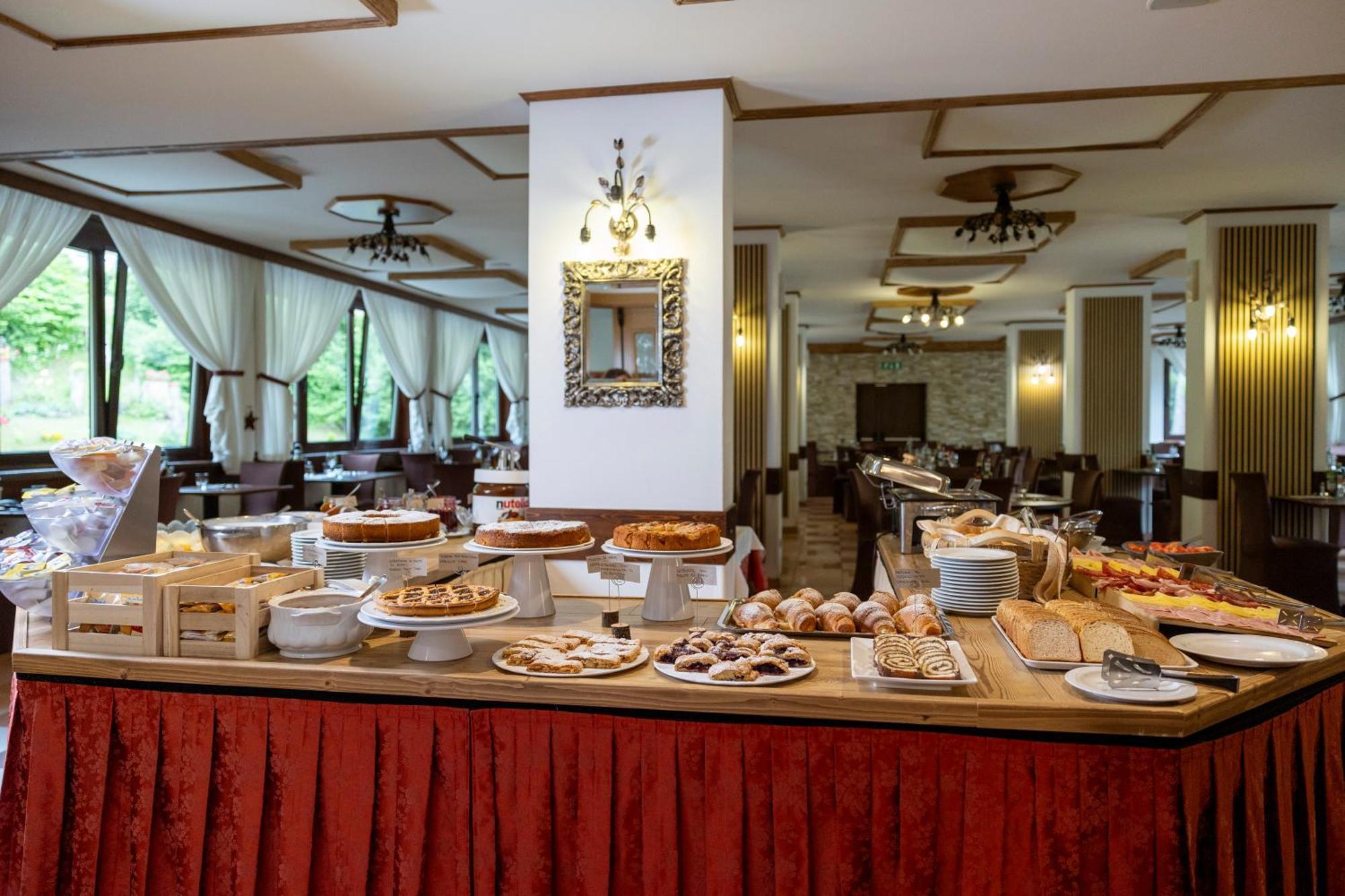 Hotel Derby 佛加里达 外观 照片